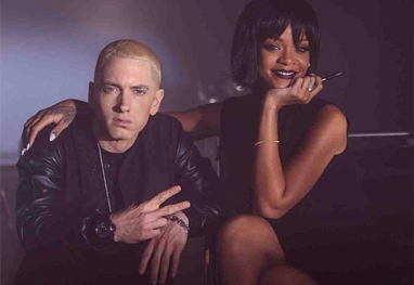 Rihanna grava clipe com Eminem - Reprodução / Facebook