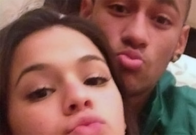 Bruna Marquezine nega fim do namoro com Neymar - Reprodução