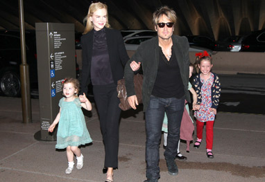 Nicole Kidman e Keith Urban passeiam com as filhas em Sydney, Austrália - Grosby Group 