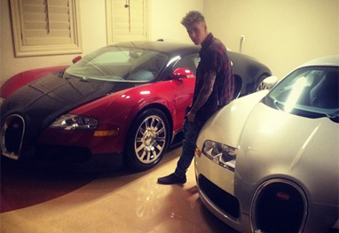 Justin Bieber ostenta com carrões luxuosos - Reprodução Instagram 