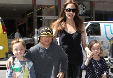 Filhos de Angelina Jolie e Brad Pitt querem casamento na Disney - Grosby-Group