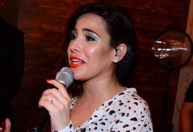 Wanessa faz pocket show surpresa no São Paulo Fashion Week  - AgNews