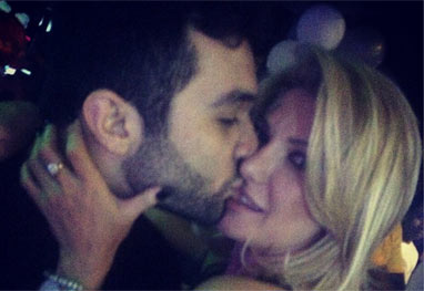 Antonia Fontenelle agarra o novo namorado, Jonathan Costa - Reprodução/Instagram