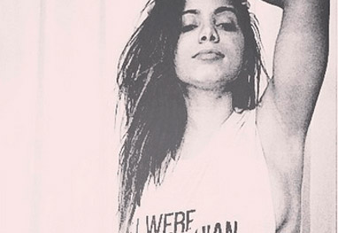 Anitta posta foto provocante nas redes sociais - Reprodução