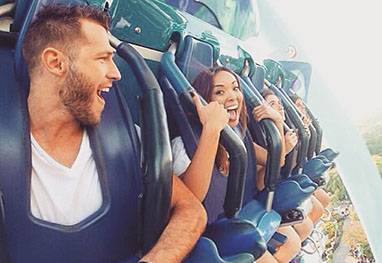 Carol Nakamura curte passeio pela Disney com Raphael Lacchine - Reprodução/Instagram