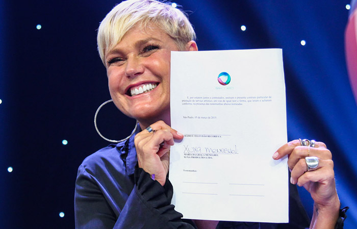 Xuxa finalmente assina contrato com a Record e fala sobre a Globo: 'Sem mágoa' - Manuela Scarpa/Foto Rio News
