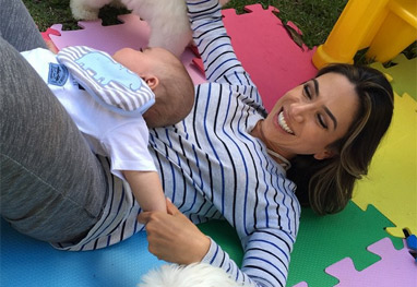 Patrícia Abravanel paparica o filho: ‘Não existe nada melhor!’ - Reprodução/Instagram