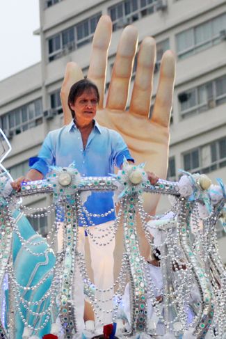 O Rei sob a mão de Cristo