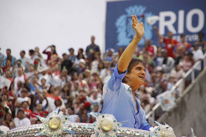 Roberto Carlos no desfile da Beija Flor