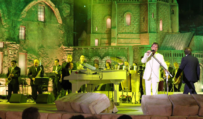 Roberto Carlos emociona o público em Jerusalém