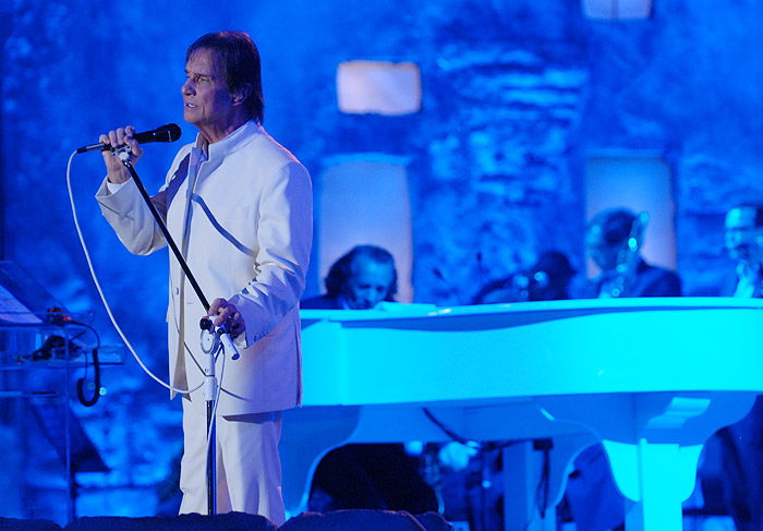 Roberto interpretou a música Jerusalém de Ouro em português e hebraico