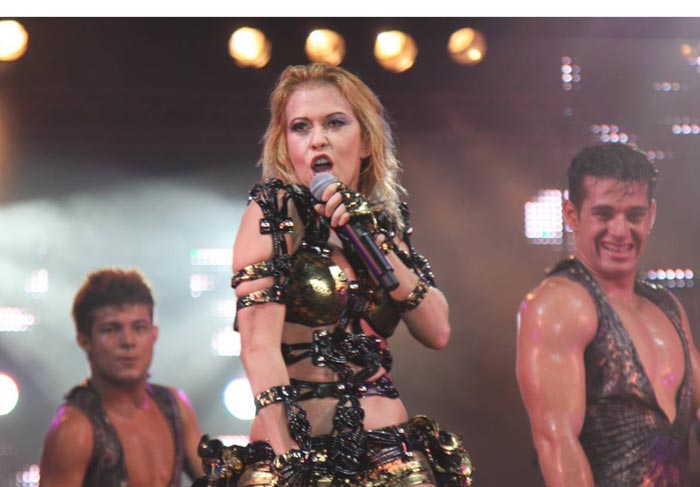 Calypso festeja aniversário e grava DVD em Angola OFuxico/Fotos: Raphael Acioli