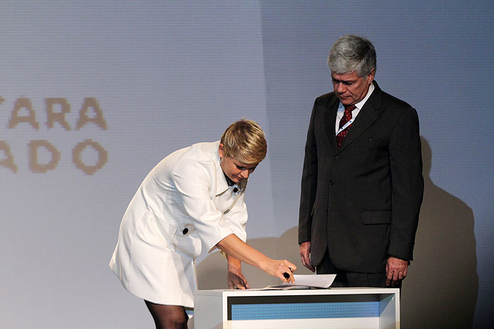Xuxa assinou um protocolo de Direitos Humanos