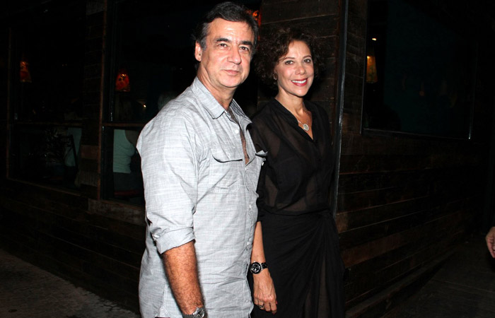 Carolina Dieckmann prestigia inauguração do restaurante do irmão Ofuxico