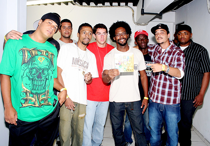 André Ramiro lança CD com participações de Dudu Nobre e Pensador. Veja ...