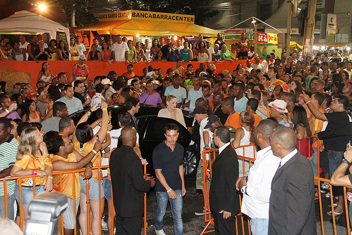 Chegada de Sharon Stone no carnaval da Bahia