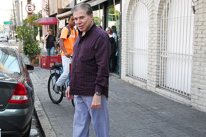 Silvio Santos cuida do visual em São Paulo