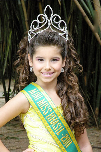 Juliê Rodrigues, a Mini Miss Universo