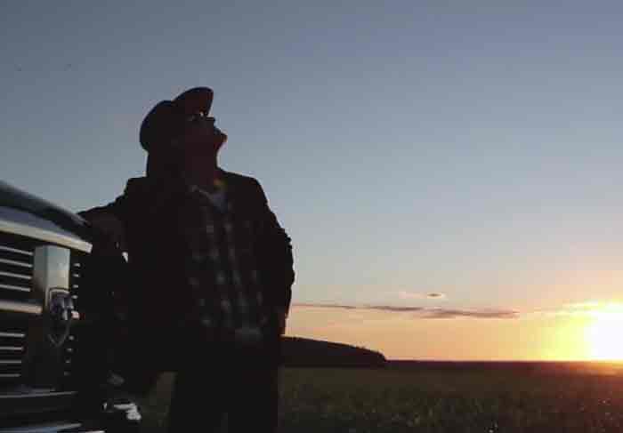 Veja o videoclipe do ex-BBB Fael com a dupla Jads e Jadson