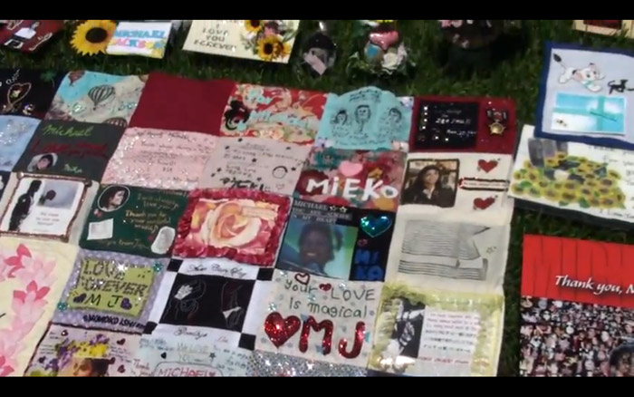 Fãs decoram túmulo de Michael Jackson com 10 mil rosas
