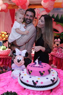 Iran Malfitano comemora aniversário de 1 ano da filha Laura