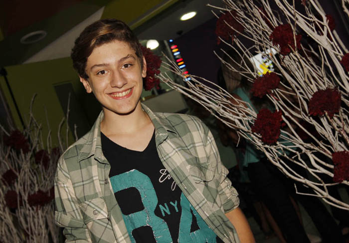 Caue na festa de Stefany Vaz