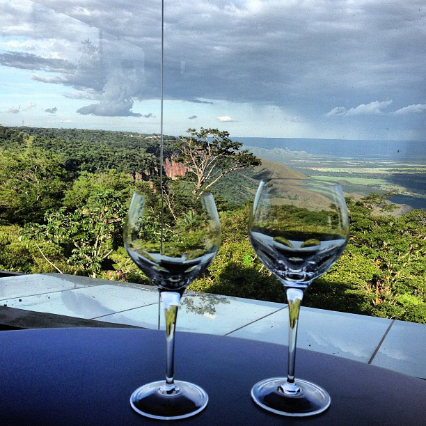Recém-casados, Mayra Cardi viaja com o amado para Chapada dos Guimarães