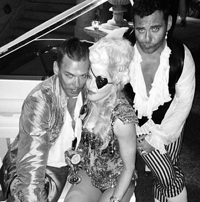 Madonna festeja seus 55 anos vestida de Maria Antonieta