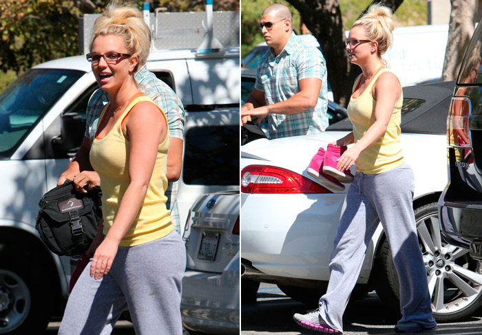 Britney Spears deixa estúdio de dança com look despojado - OFuxico