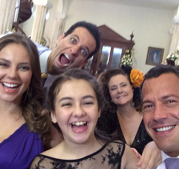 Paolla Oliveira e elenco de Amor à Vida se divertem nos bastidores