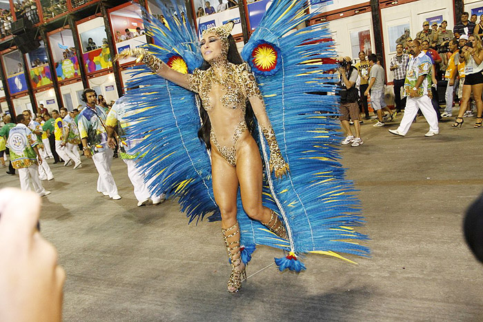 Sabrina Sato vira Onça Pintada para brilhar como rainha da Vila Isabel