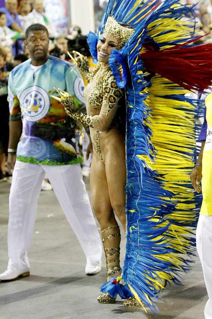 Sabrina Sato vira Onça Pintada para brilhar como rainha da Vila Isabel