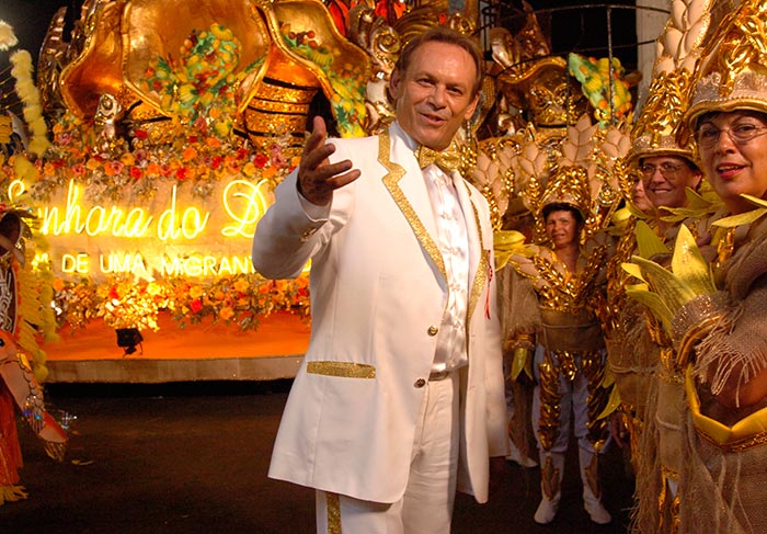 José Wilker como Dr. Giovani Improtta