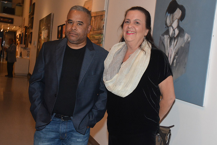 Monique Alfradique e Carlos Casagrande conferem exposição em SP