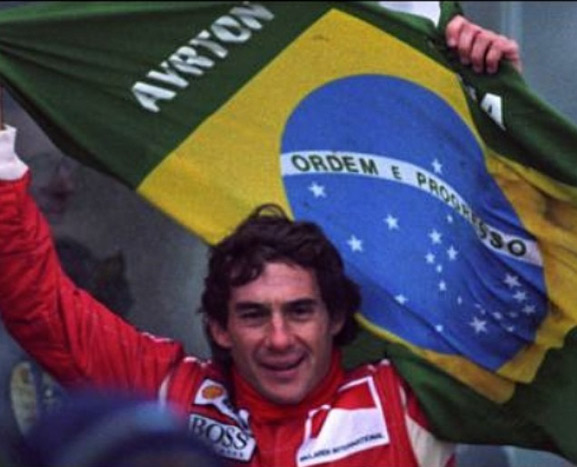 Famosos lamentam 20 anos da morte de Ayrton Senna - OFuxico