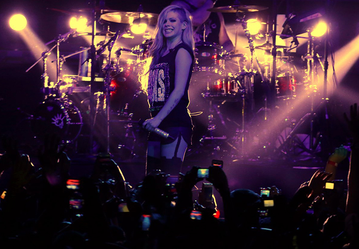 Avril Lavigne anima os fãs em show no Rio