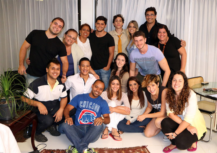 Bruno Gissoni investe no cinema e estrela curta com Carol Castro e Luciano Szafir