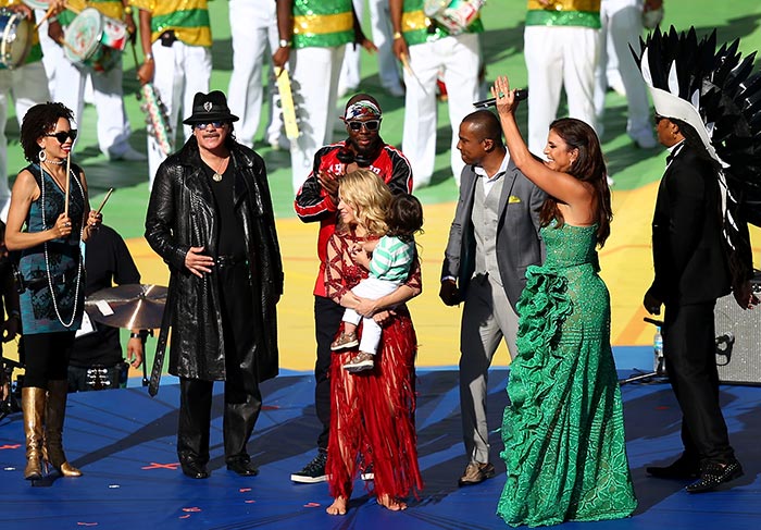 Ivete Sangalo, Shakira e Carlinhos brown