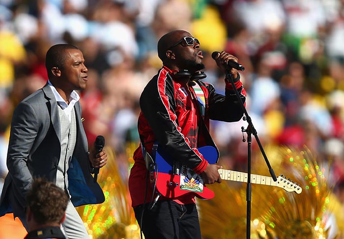 Shakira e Ivete Sangalo brilham no show de encerramento da Copa