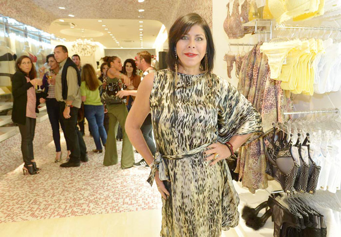 Suzy Aires mostra look para inauguração da Recco Lingerie