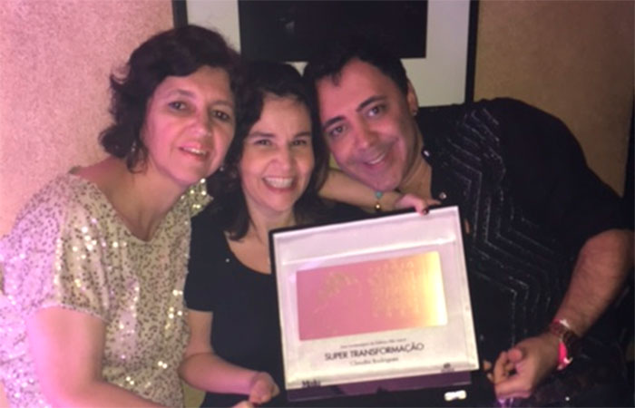 Claudia Rodrigues recebe prêmio de ‘superação’ pela revista Malu