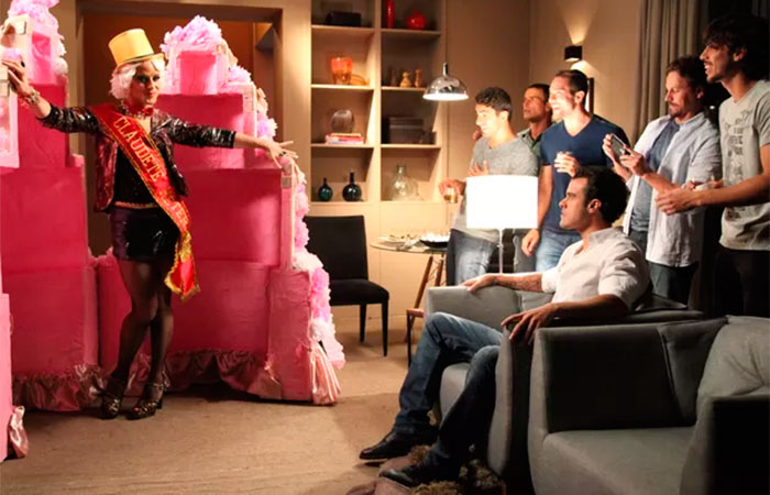 Império bate recorde de audiência com surto de homofobia