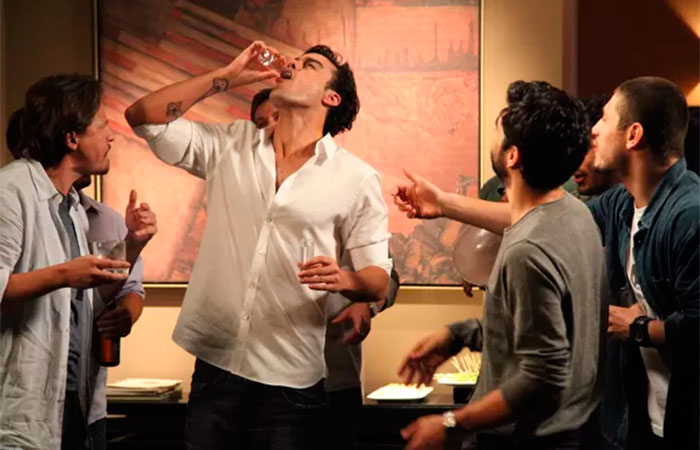 Império bate recorde de audiência com surto de homofobia