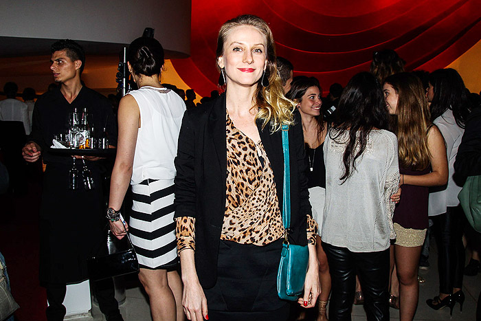 Paula Picarelli chega à premiação da Revista Trip, em São Paulo