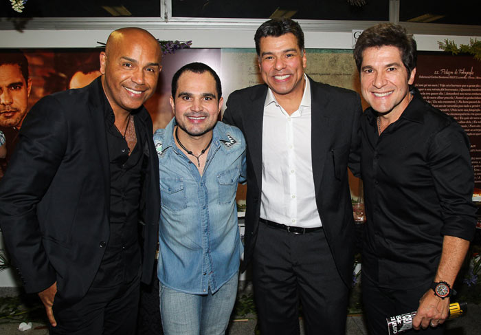 Sabrina Sato ‘causa’ no camarim de Zezé Di Camargo e Luciano