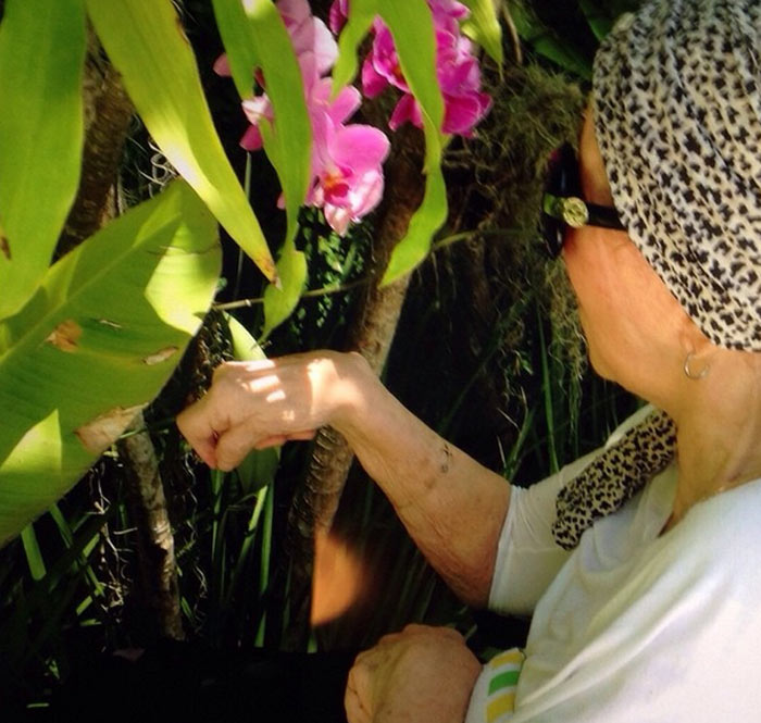 Xuxa compartilha foto da mãe, dona Alda: “Amorzão da minha vida”