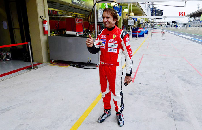 Emerson Fittipaldi volta às pistas e apresenta seu carro no autódromo de Interlagos