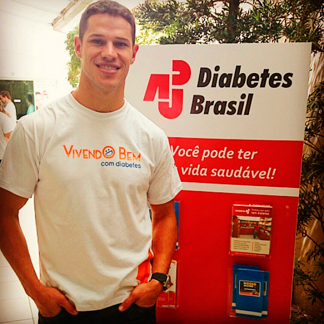  José Loreto posta foto divulgando a importância do tratamento do Diabetes