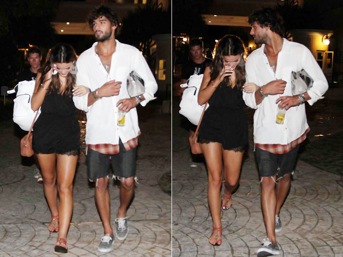 Bruna Marquezine aparece agarrada a Marlon Teixeira em festa pré-Réveillon