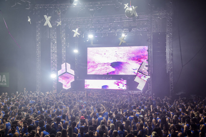 DJ Tiësto invade o carnaval baiano com sua música eletrônica